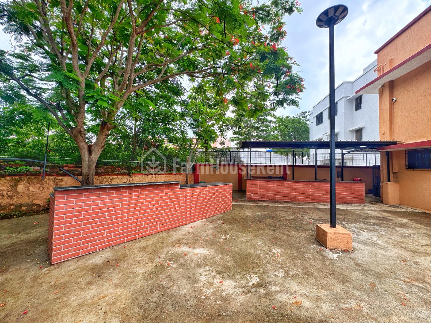 Saputara Weekend Home
