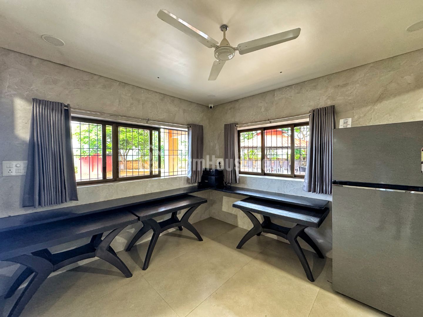 Saputara Weekend Home