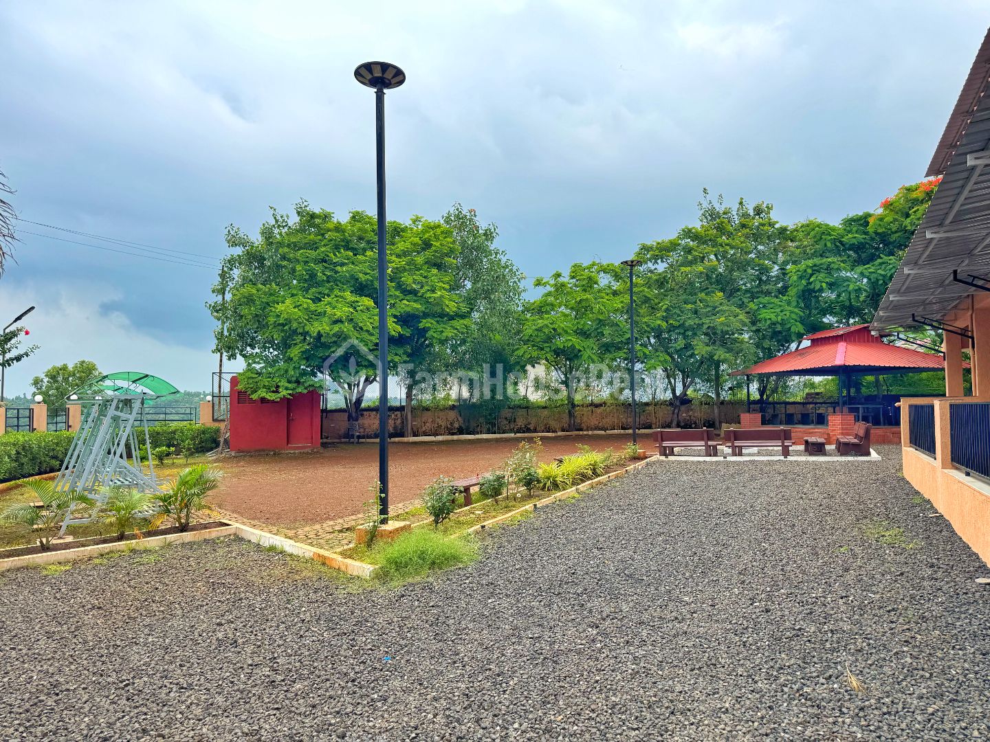 Saputara Weekend Home